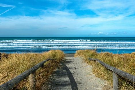 Photo of property in 278 Marine Parade, New Brighton, Christchurch, 8061