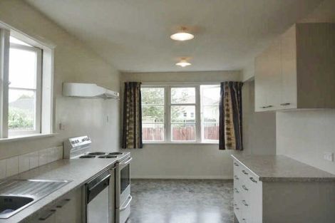 Photo of property in 5 Pitcairn Crescent, Bryndwr, Christchurch, 8053