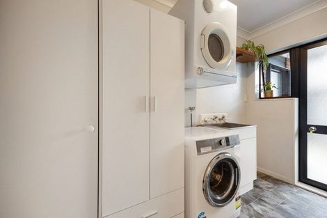 Photo of property in 2 Pascal Place, Flagstaff, Hamilton, 3210