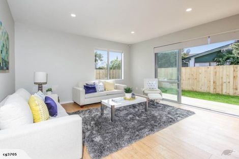 Photo of property in 2 Bahari Drive, Ranui, Auckland, 0612