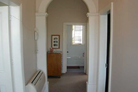 Photo of property in 122 Hargest Crescent, Saint Clair, Dunedin, 9012