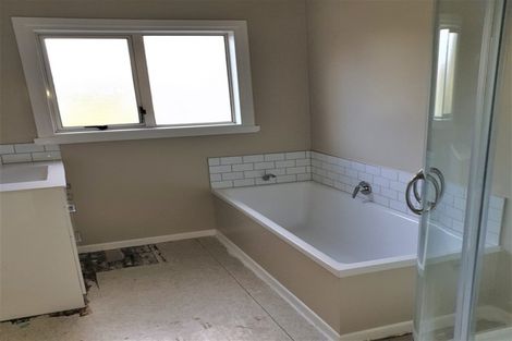 Photo of property in 4 Kendallvale Drive, Waiuku, 2123