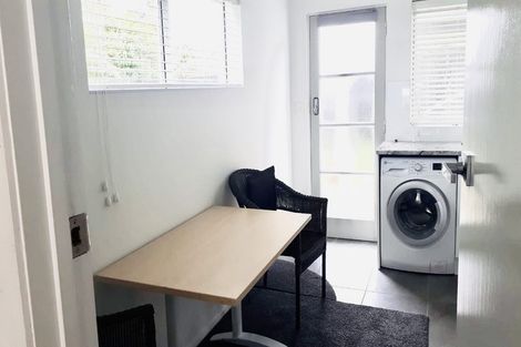 Photo of property in 1/88 East Coast Road, Milford, Auckland, 0620