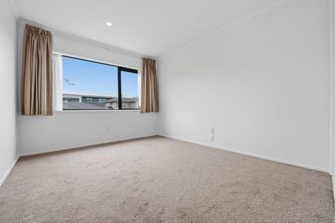 Photo of property in 2 Spring Valley Place, Oteha, Auckland, 0632