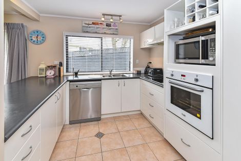 Photo of property in 1/78 Saint Annes Crescent, Wattle Downs, Auckland, 2103