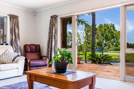 Photo of property in 14 Semillon Avenue, Henderson, Auckland, 0612