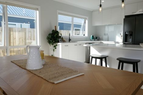 Photo of property in 36 Koru Loop, Paraparaumu, 5032