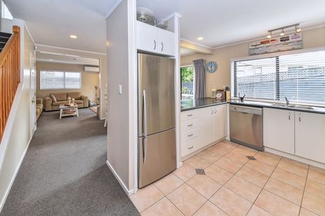 Photo of property in 1/78 Saint Annes Crescent, Wattle Downs, Auckland, 2103