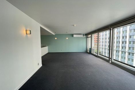 Photo of property in Montreaux Apartments, 5i/164 The Terrace, Wellington Central, Wellington, 6011