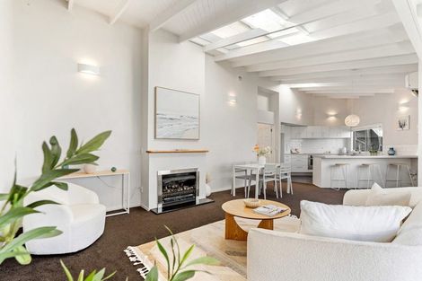 Photo of property in 769b Whangaparaoa Road, Manly, Whangaparaoa, 0930