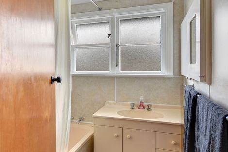 Photo of property in 12 Harlech Street, Oamaru North, Oamaru, 9400