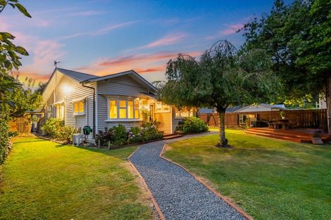Photo of property in 77 Ward Street, Wallaceville, Upper Hutt, 5018