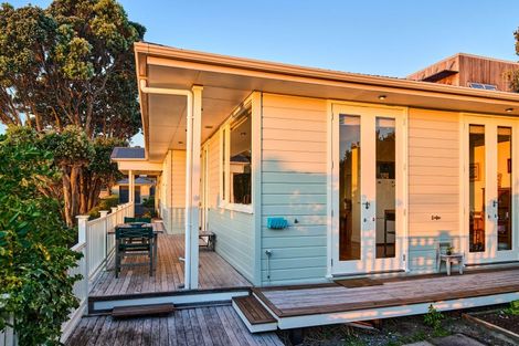 Photo of property in 15 Kainui Road, Raumati South, Paraparaumu, 5032