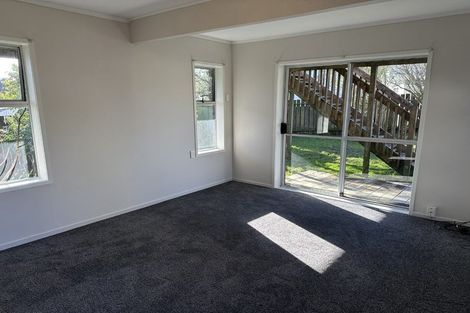 Photo of property in 19 St Catherine Crescent, West Harbour, Auckland, 0618