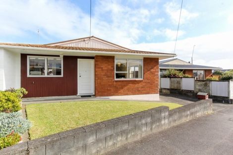 Photo of property in 54a Cutfield Road, New Plymouth, 4310