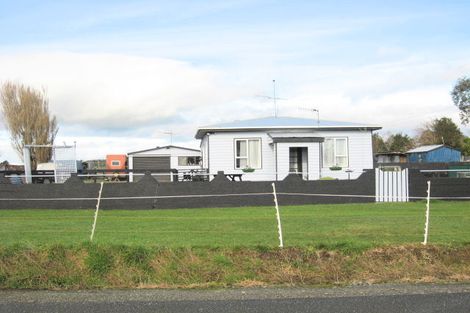 Photo of property in 28 Bay View Road, Woodend, Invercargill, 9877