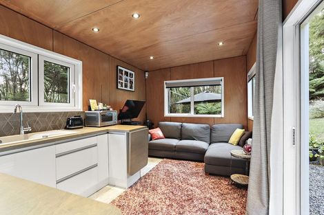 Photo of property in 10 Bendalls Lane, Oratia, Auckland, 0604