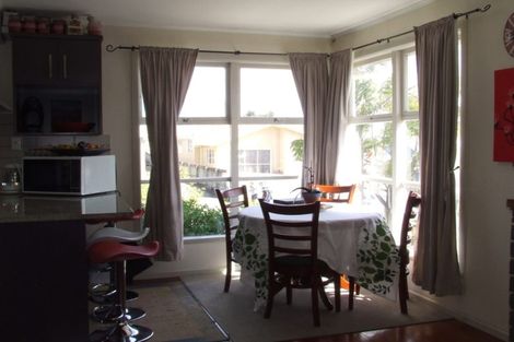 Photo of property in 8 Winifred Avenue, Bayview, Auckland, 0629