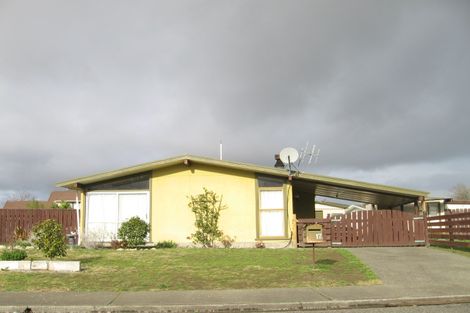 Photo of property in 17 Fleetwood Crescent, Flaxmere, Hastings, 4120
