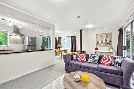 Photo of property in 4 Cedar Heights Avenue, Massey, Auckland, 0614