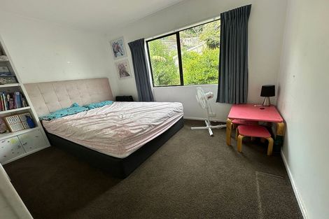 Photo of property in 27a Downing Street, Glenfield, Auckland, 0629