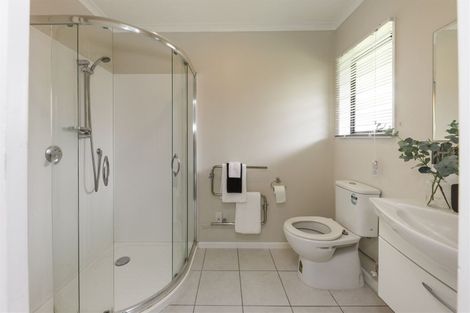 Photo of property in 20 Colonial Place, Kelvin Grove, Palmerston North, 4414