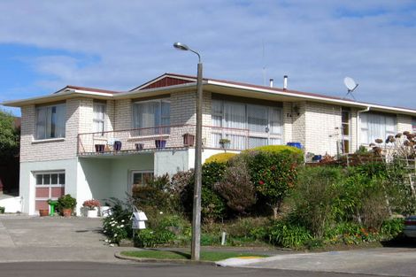 Photo of property in 5 Wharite Place, Awapuni, Palmerston North, 4412