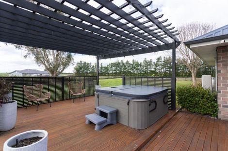 Photo of property in 12 Totaramahonga Road, Dannevirke, 4972