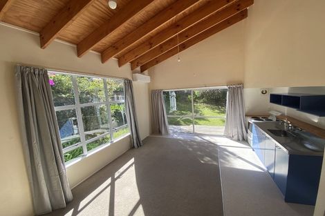 Photo of property in 4a Lavery Place, Sunnynook, Auckland, 0632