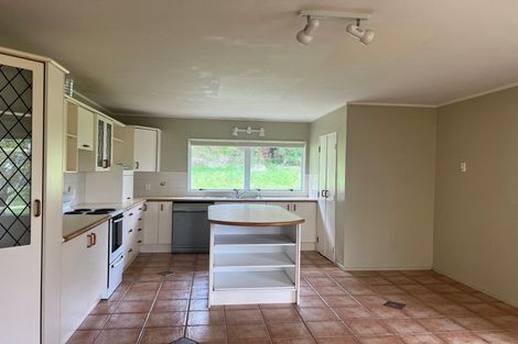 Photo of property in 1291 Old North Road, Helensville, 0875