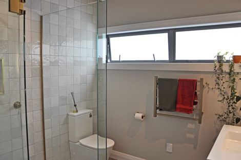 Photo of property in 52 Sandpiper Avenue, Point Wells, 0986