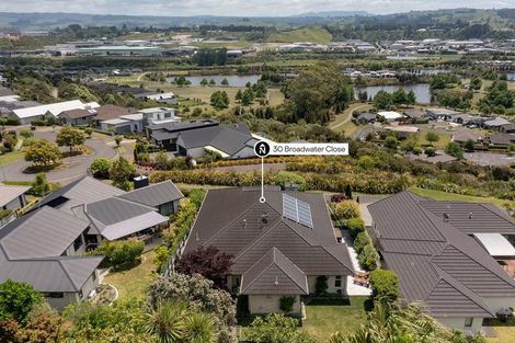 Photo of property in 30 Broadwater Close, Pyes Pa, Tauranga, 3112