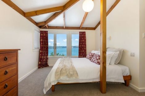 Photo of property in 17 Mahina Road, Mahina Bay, Lower Hutt, 5013