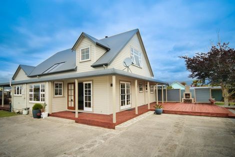 Photo of property in 6 Romilly Street, Westport, 7825