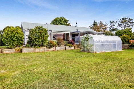 Photo of property in 116 Clifford Road, Eltham, 4322