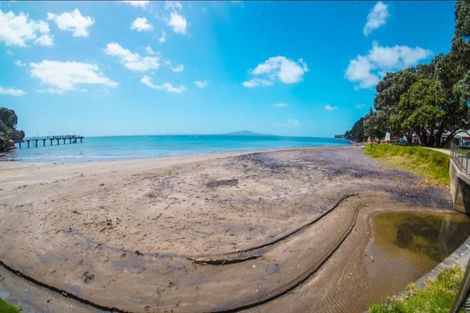 Photo of property in 12 Seaton Road, Murrays Bay, Auckland, 0630