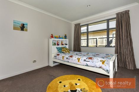 Photo of property in 8 Rosario Place, Aidanfield, Christchurch, 8025