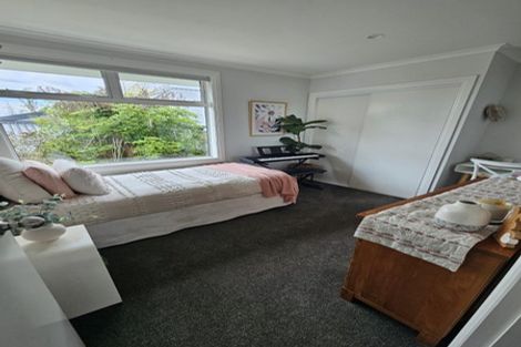 Photo of property in 1 Hoskins Avenue, Hillsborough, Auckland, 1042