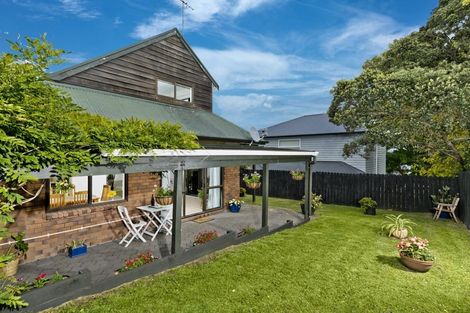 Photo of property in 8a Kawerau Avenue, Devonport, Auckland, 0624