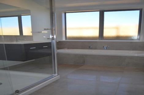 Photo of property in 2 Bill Miller Drive, Papamoa, 3118