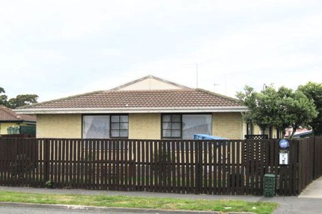 Photo of property in 2/102 Hay Street, Bromley, Christchurch, 8062