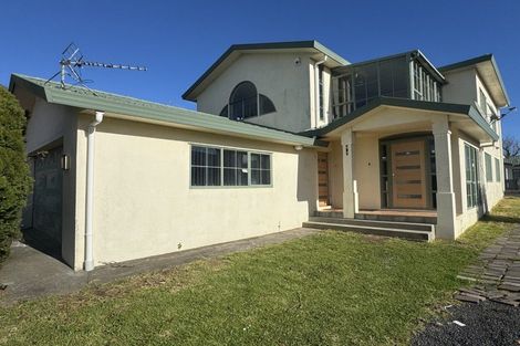 Photo of property in 17 Gray Avenue, Mangere East, Auckland, 2024
