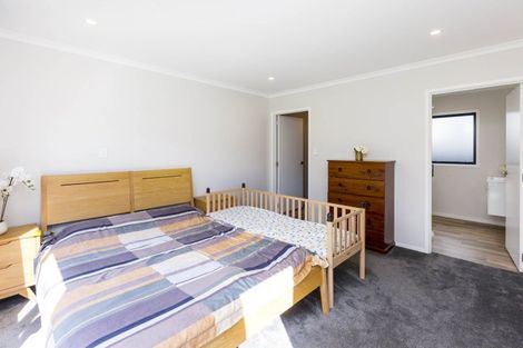 Photo of property in 13 Te Kaeaea Crescent, Wallaceville, Upper Hutt, 5018