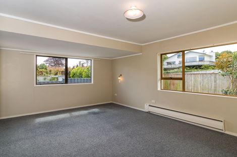 Photo of property in 2/8 Crowther Terrace, Waipahihi, Taupo, 3330