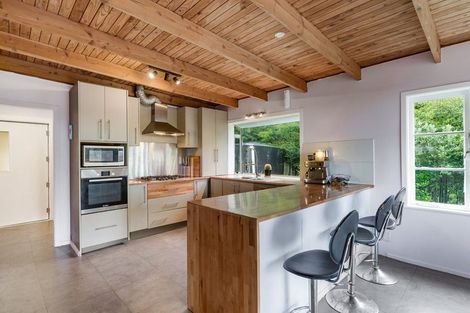 Photo of property in 525 Whitford Road, Whitford, Howick, 2571