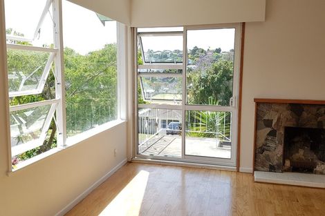 Photo of property in 44 Compton Street, Hillcrest, Auckland, 0627