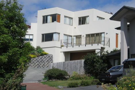 Photo of property in 20 Greenleaf Way, Northcross, Auckland, 0630