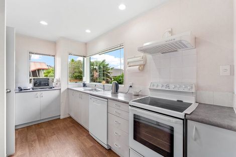 Photo of property in 69 Donald Street, Stanmore Bay, Whangaparaoa, 0932