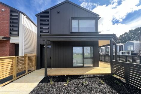 Photo of property in 16 Yellow Pear Lane, Karaka, 2578