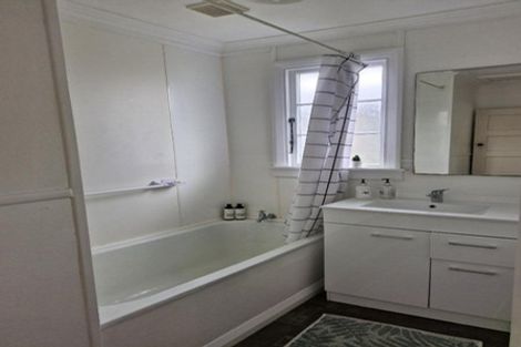 Photo of property in 11a Selwyn Street, Lower Vogeltown, New Plymouth, 4310